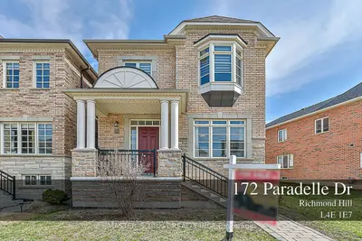 Detached in Richmond Hill