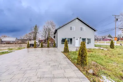 19758 Centre Street, East Gwillimbury, On L0g 1m0