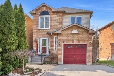 34 Breeze Drive, Bradford West Gwillimbury, On L3z 3a7