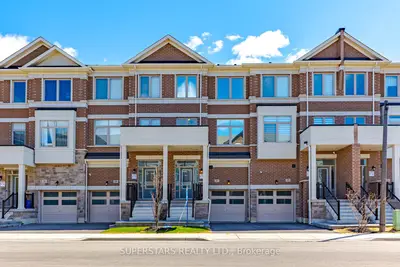 Att/Row/Townhouse in Markham