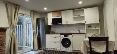 Att/Row/Townhouse in Vaughan