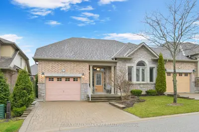 Semi-Detached Condo in New Tecumseth