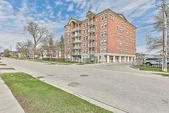 35 Hunt Avenue 403, Richmond Hill, ON L4C 4H1