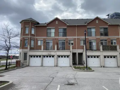 Condo Townhouse in Markham
