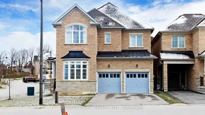 Detached in East Gwillimbury