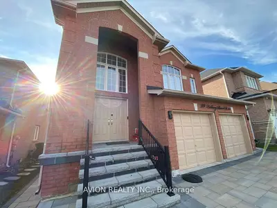 Detached in Richmond Hill