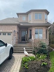 4 Artisan Lane, New Tecumseth, On L9r 2g1