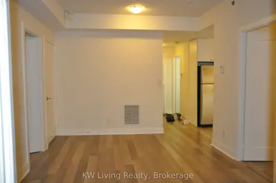 28 Prince Regent Street 305, Markham, On L6c 0v5