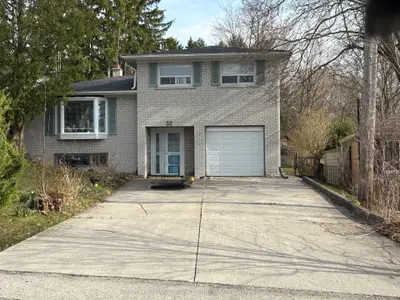 Detached in King