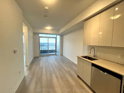Condo Apartment in Vaughan