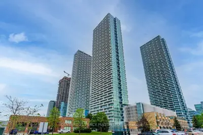 Condo Apartment in Vaughan