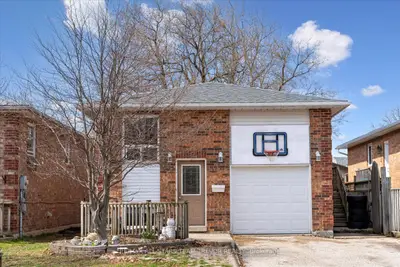 12 Newlands Avenue, Georgina, On L4p 3t3