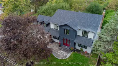Detached in Newmarket
