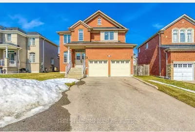 Detached in Richmond Hill