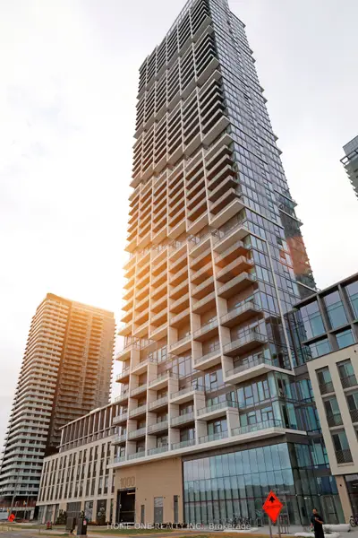 Condo Apartment in Vaughan
