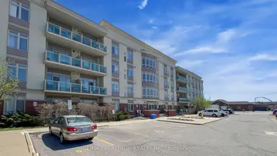 Condo Apartment in Markham