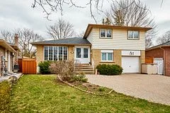 131 Golf Club Court, Richmond Hill, On L4c 5e1