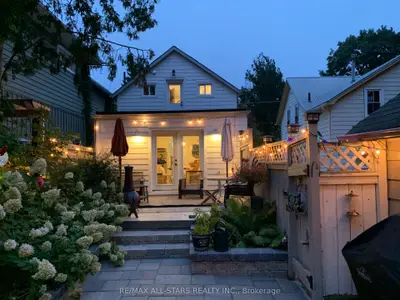 20 Victoria Street, Whitchurch-stouffville, On L4a 3r7