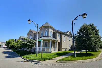 Att/Row/Townhouse in Markham