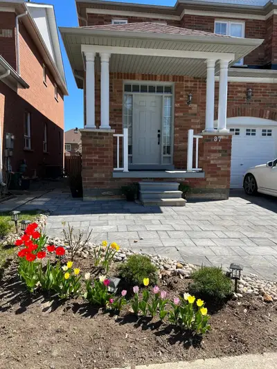Room in Markham