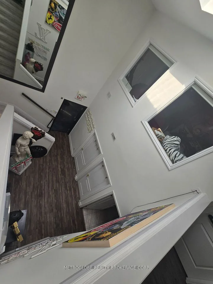 56 PENNSYLVANIA Avenue 14, Vaughan, ON L4K 3V9