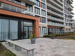 2 David Eyer Road 525, Richmond Hill, On L4s 0n6