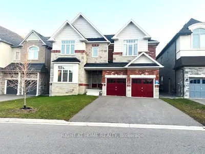 Detached in East Gwillimbury