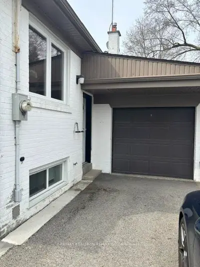 12 Maralim Road Bsmt, Richmond Hill, On L4c 2k7