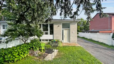 Semi-Detached in Richmond Hill
