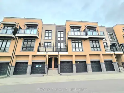 Condo Townhouse in Richmond Hill