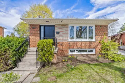 Detached in Richmond Hill