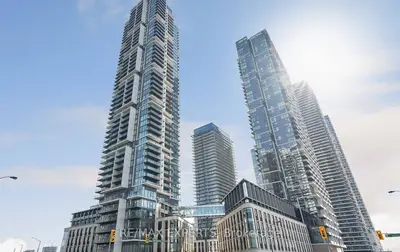 Common Element Condo in Vaughan