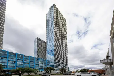 Condo Apartment in Vaughan