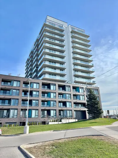 Condo Apartment in Newmarket