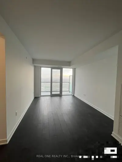 Condo Apartment in Richmond Hill