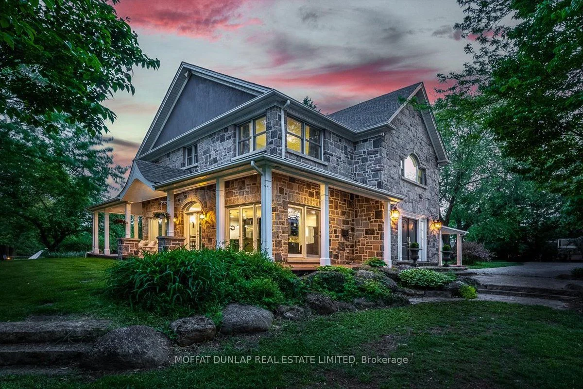 Detached in East Gwillimbury