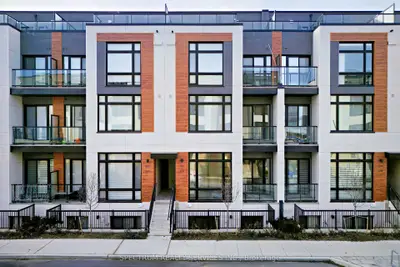 Condo Townhouse in Richmond Hill