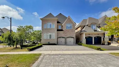 Detached in King