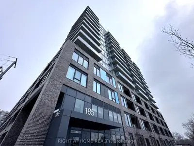 185 Deerfield Road 209, Newmarket, On L3y 0g7