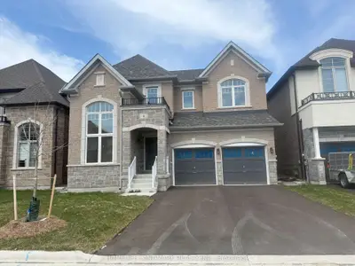 Detached in East Gwillimbury