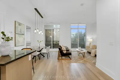 Condo Apartment in Vaughan