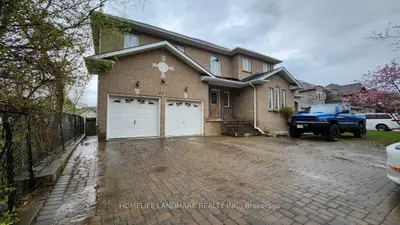 Detached in Richmond Hill