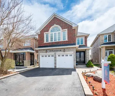 Detached in Richmond Hill