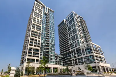 Condo Apartment in Vaughan