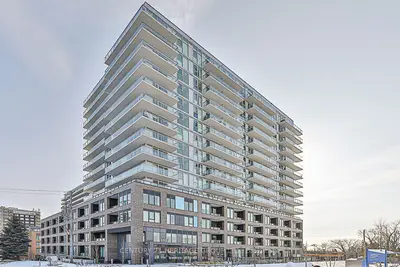 Condo Apartment in Newmarket