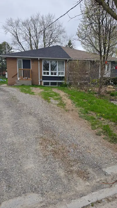 63 Marlin Court, Newmarket, On L3y 2w7