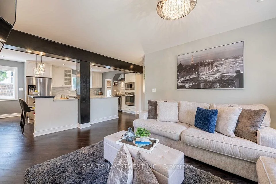 6501 Main Street, Whitchurch-Stouffville, ON L4A 1H1