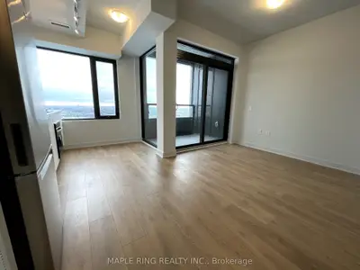 Condo Apartment in Vaughan