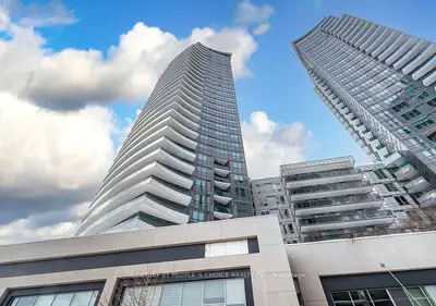 Condo Apartment in Markham