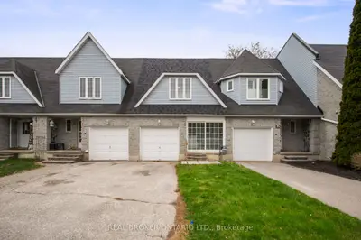 Att/Row/Townhouse in East Gwillimbury